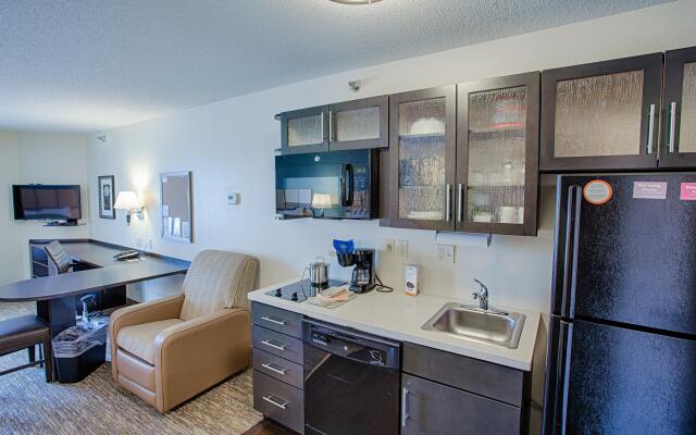 Candlewood Suites Fargo-N. Dakota State University by IHG
