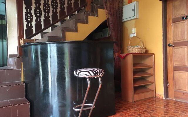 OYO 89653 Anisaa Inn