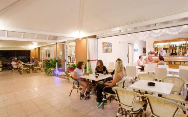 Hotel Atenea