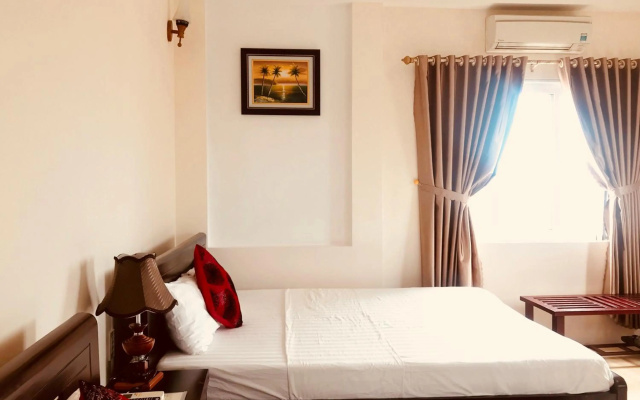 Nam Long Plus Hotel – Guest Rooms – Dong Hoi