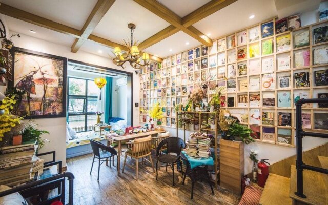 Tongli Slow Life River View Guest House