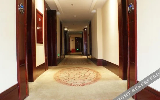Oriental Hawaii Holiday Hotel