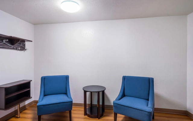 Motel 6 Dallas - Irving DFW Airport East