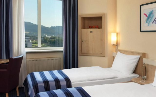 Отель Freiburg City Center by Leonardo Hotels