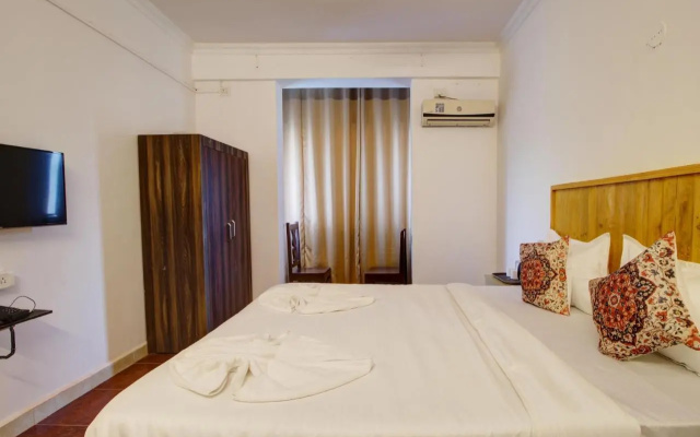 Hotel Pleasure Inn near Turtle Beach, Morjim