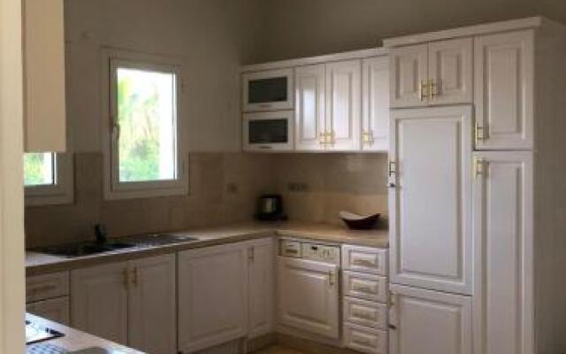 3 Bed Rooms Villa In El Gouna