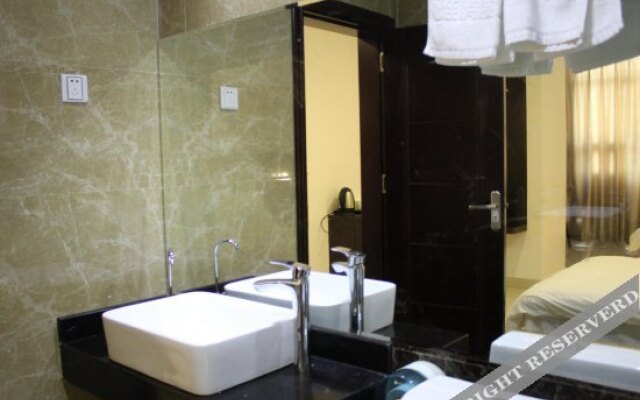 Yangjiang Zhapo Yatao Holiday Hotel