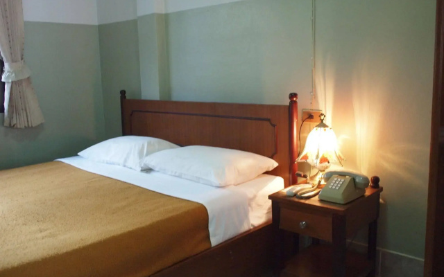 RoongRuang Hotel