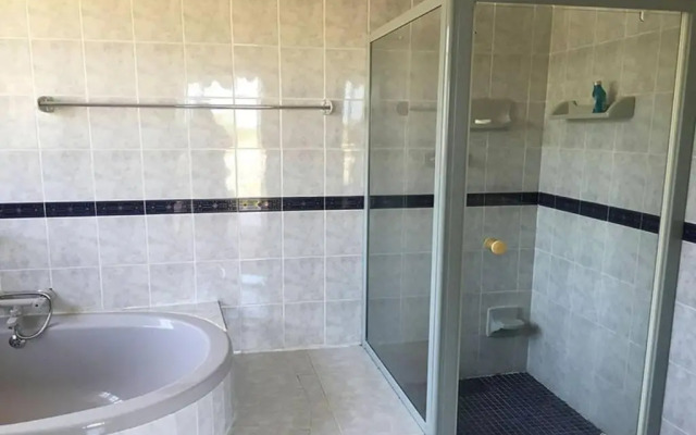 Ballito Clarke Bay Beach House - family holiday letting