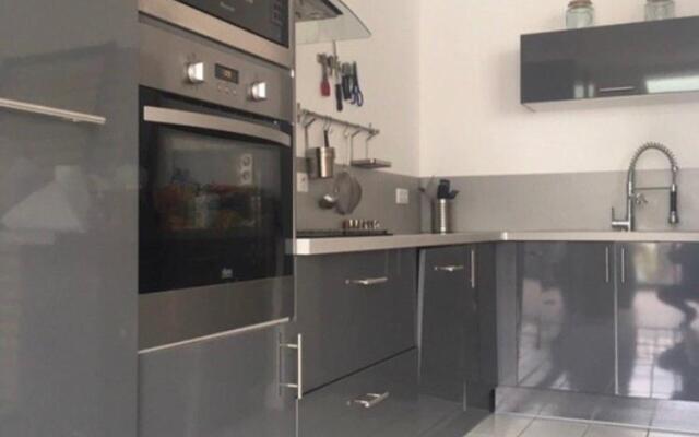 100 Metres de la Plage