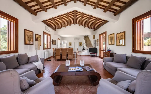 Villa sui Colli Ericini con Piscina