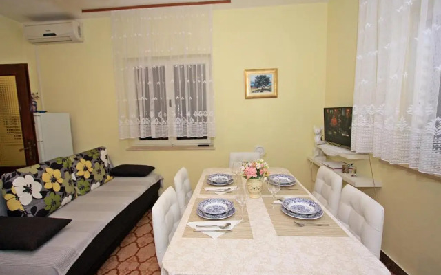 2 Bedrooms Apartment Margarita 4+2