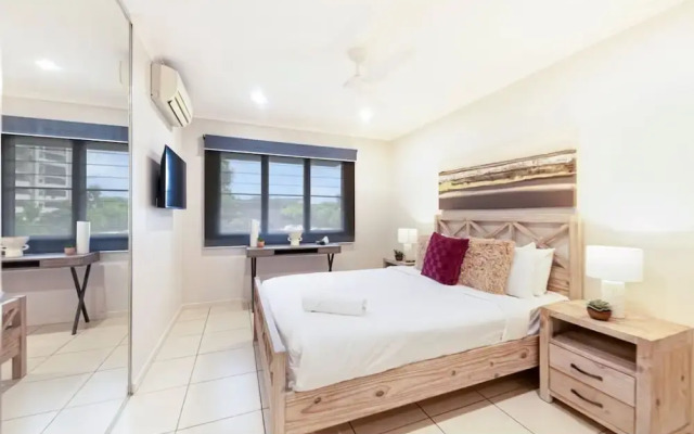 Zen Saltwater Retreat Balcony Pool Seaview