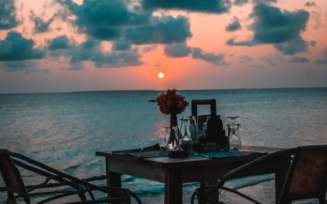 Twiga Beach Bungalows