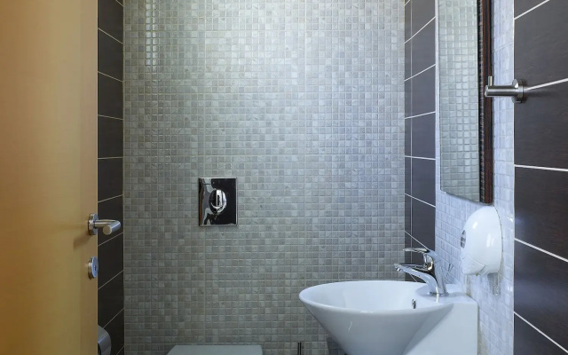 Macaris Suites and SPA