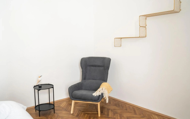 Generous Apartment next to the Mariahilferstraße