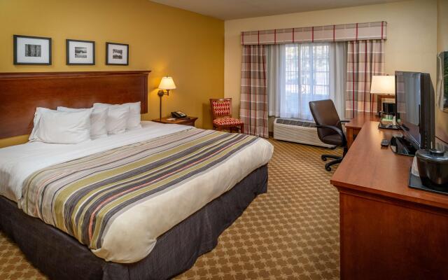 Country Inn & Suites by Radisson, Charleston South, WV