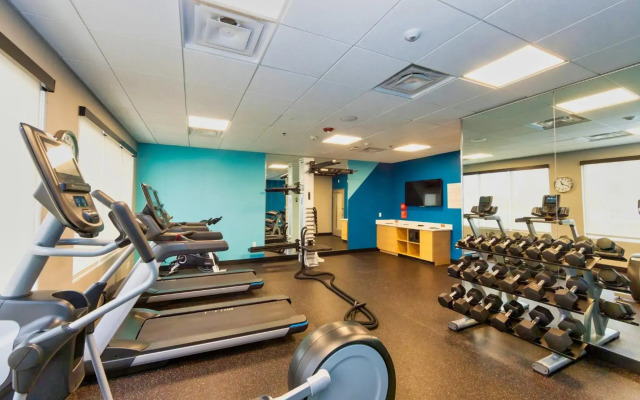 Avid Hotels Denver Airport Area by IHG