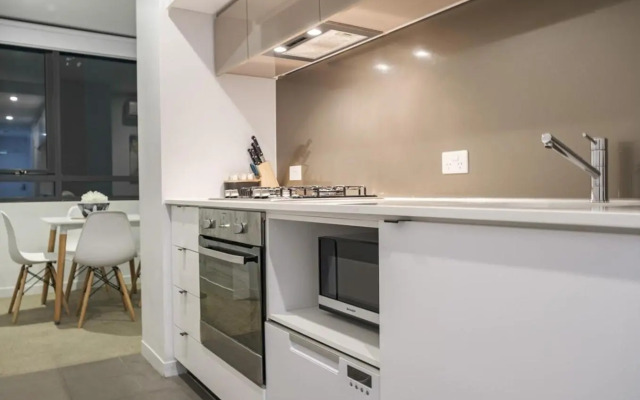 Best view 2BR1BA 40+floor in CBD+ Balcony +wifi