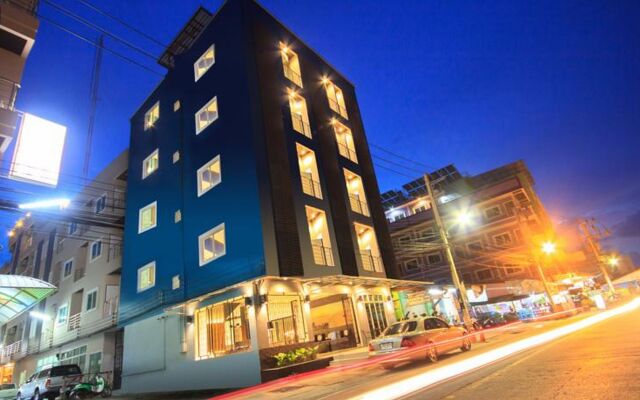 Hotel The Journey Patong New
