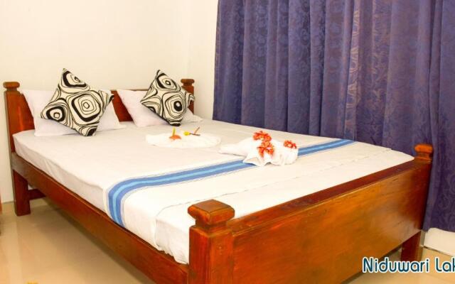 Niduwari Lake Homestay