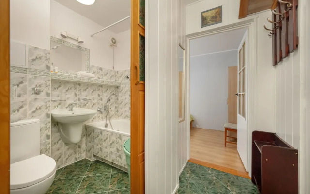Apartment Close to the Park by Renters