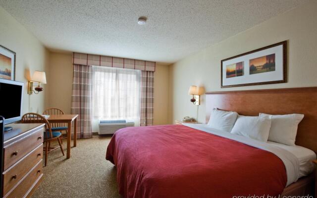 Country Inn & Suites by Radisson, Davenport, IA