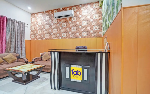Fabhotel Comfort Inn