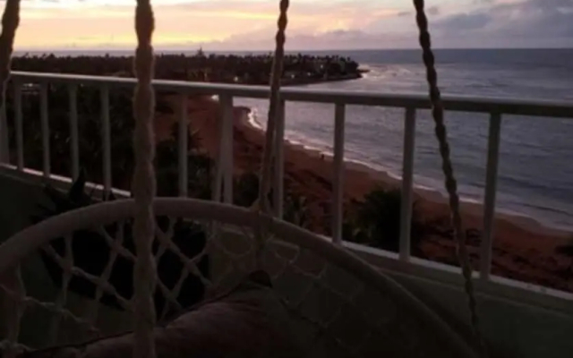 Gorgeous Beach Front Studio