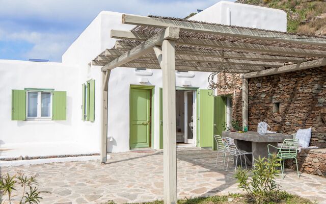 K for Kythnos Sun & Ocean House