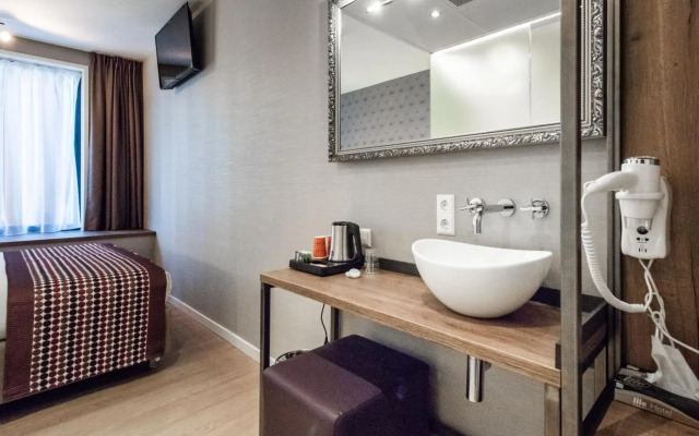 Melrose Hotel