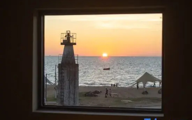 Guanzizai | SunsetLab: Tangerine Sunset Seaview Retreat