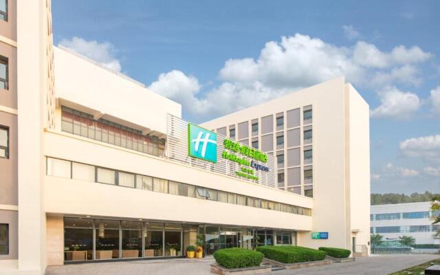 Holiday Inn Express Tianjin Airport