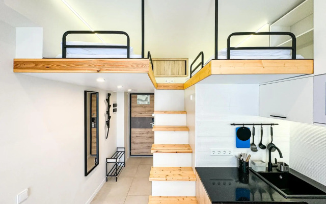 Aquamarine Apartment on Pionersky Avenue 20