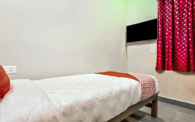 Sri Abirami Inn by OYO Rooms