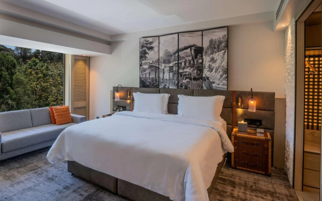 Kwetu Nairobi, Curio Collection By Hilton