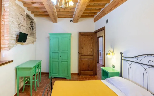 Apartment in a Farmhouse With 2 Swimming Pools