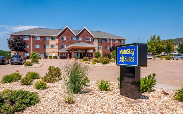 MainStay Suites Dubuque at Hwy 20