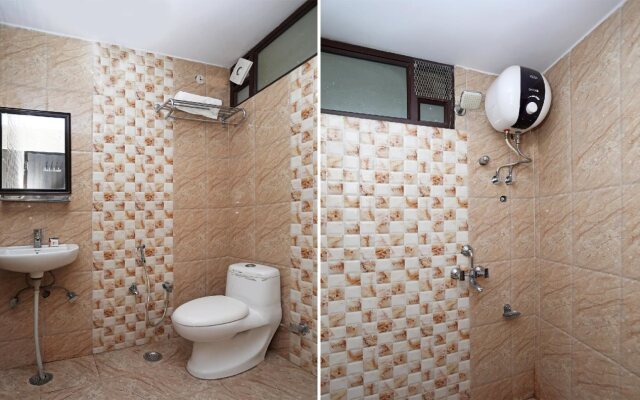 OYO 10328 Hotel Sanjay Palace