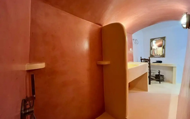 The Commander s House