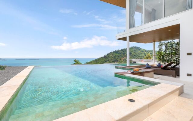 Chaweng Noi Luxury 4BR Blue Dream Villa