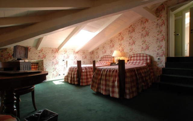 Отель Residenza Torre di San Martino