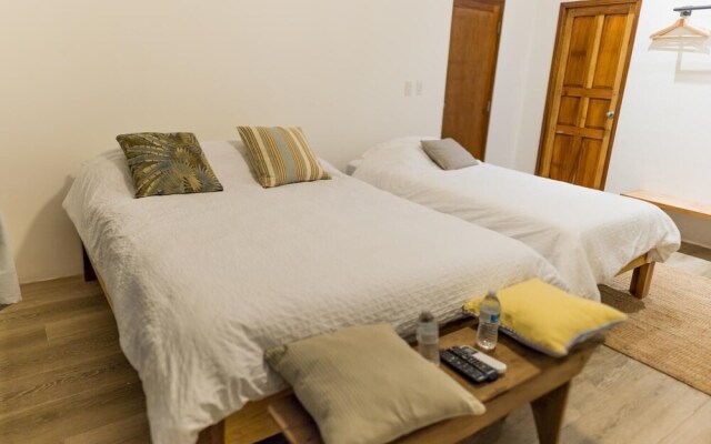Aáki Hotel