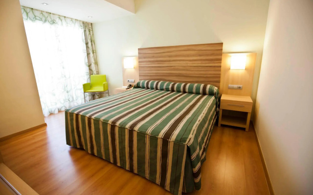 Riviera Beachotel - Recommended for Adults