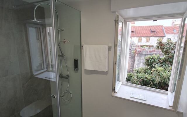 The Suites at Central Split