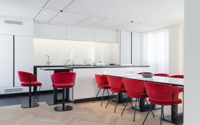 1.75 Paris La Source