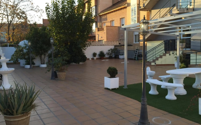 Hotel Barajas Plaza Madrid