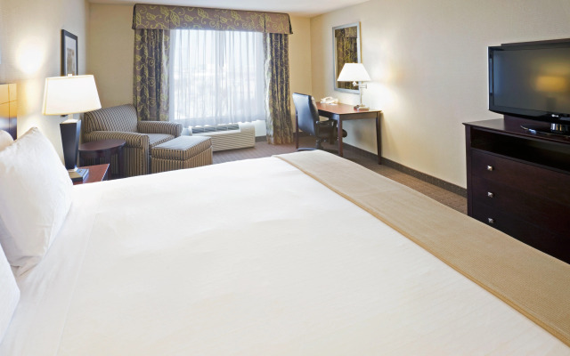 Holiday Inn Express & Suites Eagle Pass by IHG