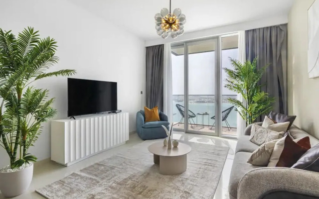Sea view 2BR Beach Isle
