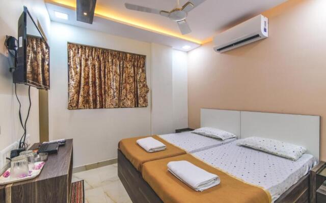 Hotel Nest In, Malad